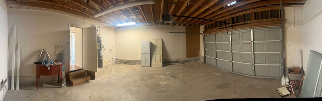 Building Photo - Celebrate 4th of July in Canyon Lake from your 3 bedroom / 2 Bath home with Lake View!