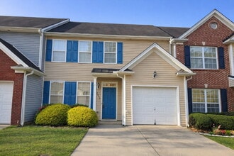 Building Photo - Charming 3bed Cumming Townhome with Walking Trail