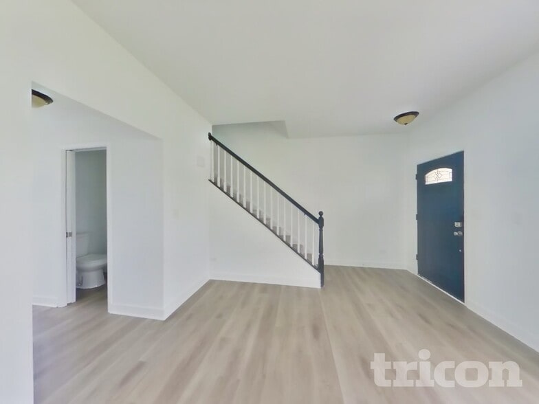 Building Photo - 7217 Sutherland Ct