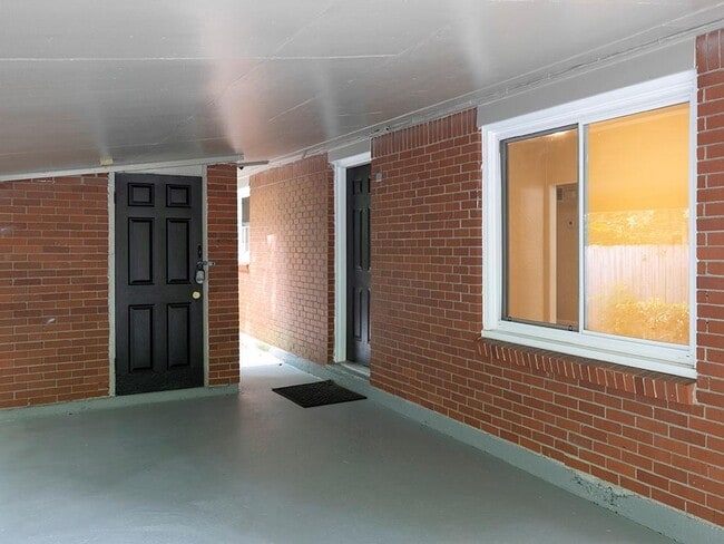 Building Photo - 4340 Hanfred Ln