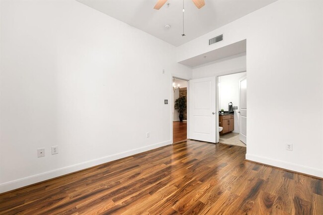 Building Photo - 300 St Joseph Pkwy