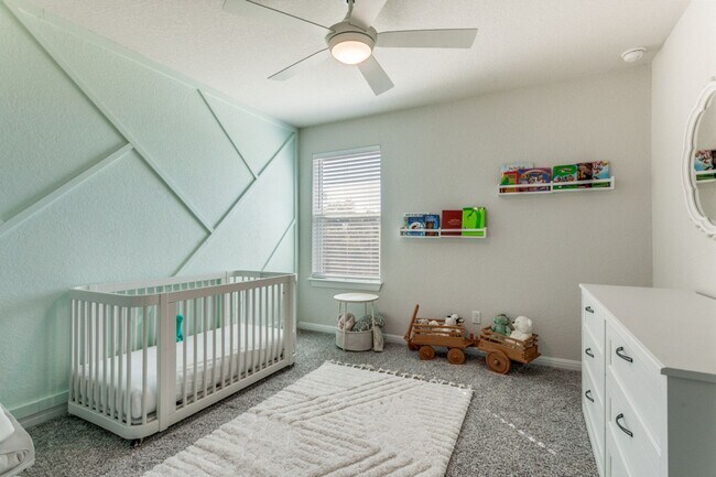 Building Photo - Beautiful Modern 2 story home!