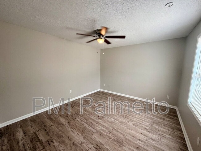 Building Photo - 1908 Tall Pines Cir