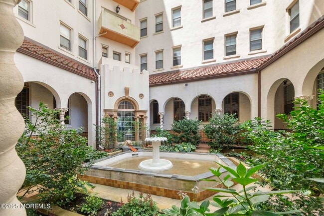 Building Photo - 400 Deal Lake Dr