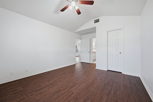 Building Photo - 2418 Loy Lake Rd