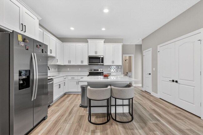 Building Photo - 1808 Gaiety Way
