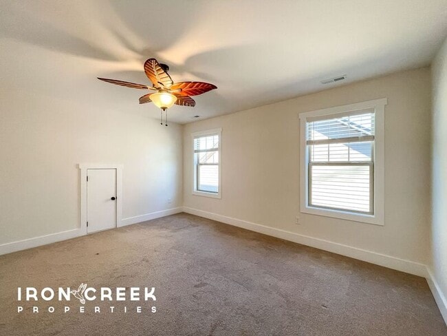 Building Photo - 24 Onteora Oaks Dr