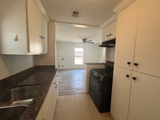 Building Photo - 3419 Elser St