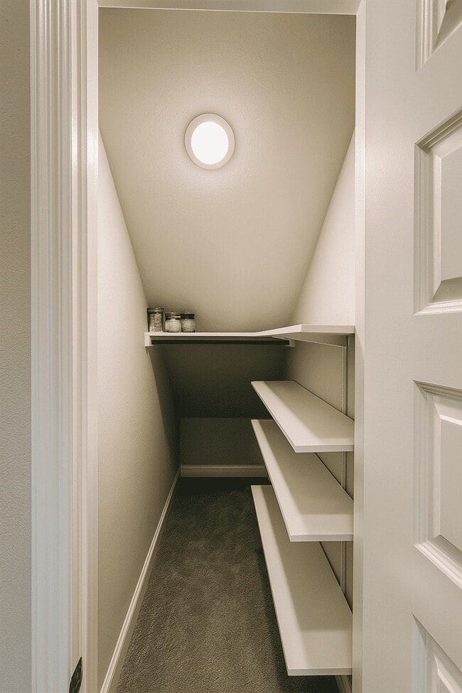 Building Photo - 10292 Bayou Oaks Dr