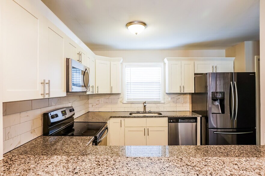 Building Photo - 765 Rawls Dr