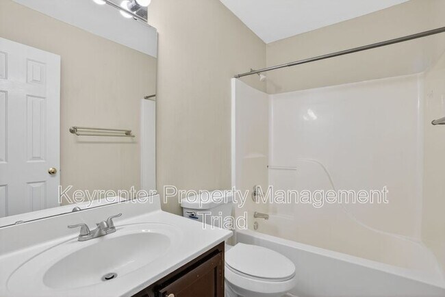 Building Photo - 3100 Brookrun Dr