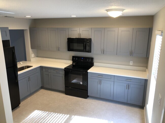 Building Photo - 5145 Breckenridge Pl