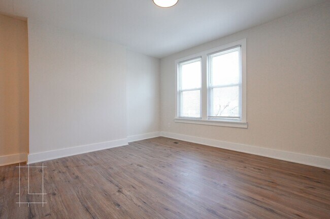 Building Photo - 1257 N 6th St