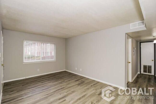 Building Photo - 641 Powder Springs St