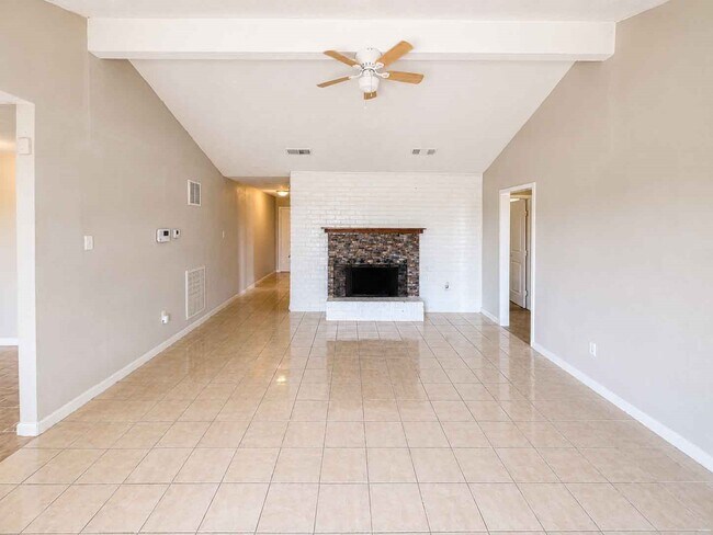 Building Photo - 8607 Sherrywood Dr