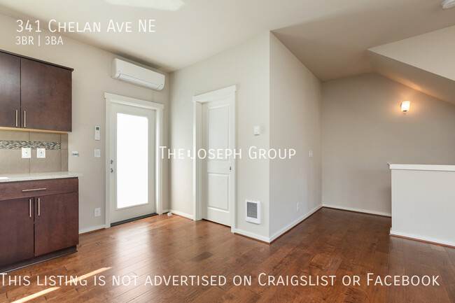 Building Photo - 341 Chelan Ave NE