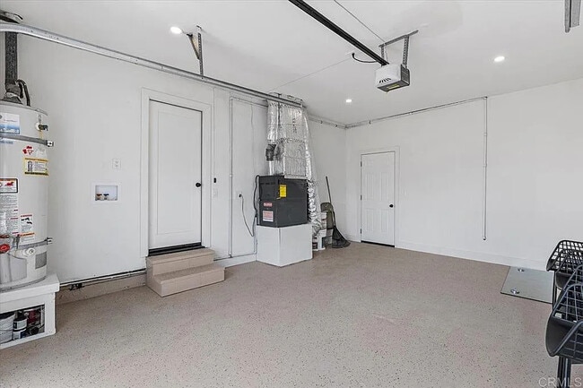 Building Photo - 2612 Davis Ave