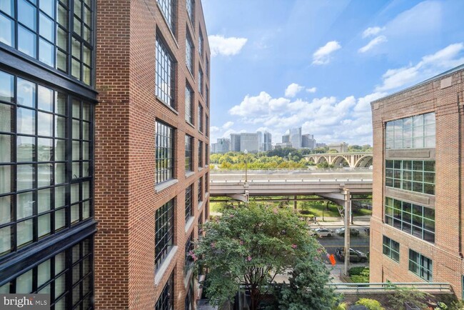 Building Photo - 3303 Water St NW
