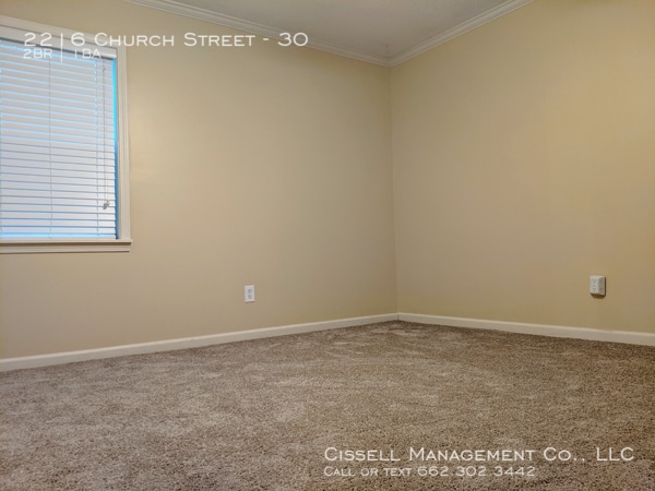 Building Photo - 30 Holly Hills