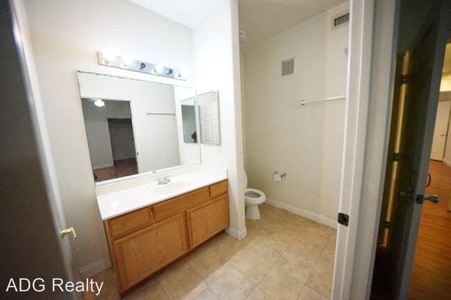 Building Photo - 2 br, 2 bath House - 9330 W Maule Ave #123...