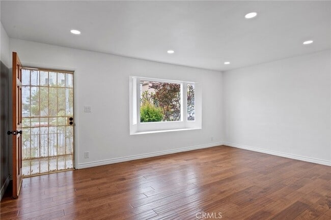 Building Photo - 5183 Inglewood Blvd