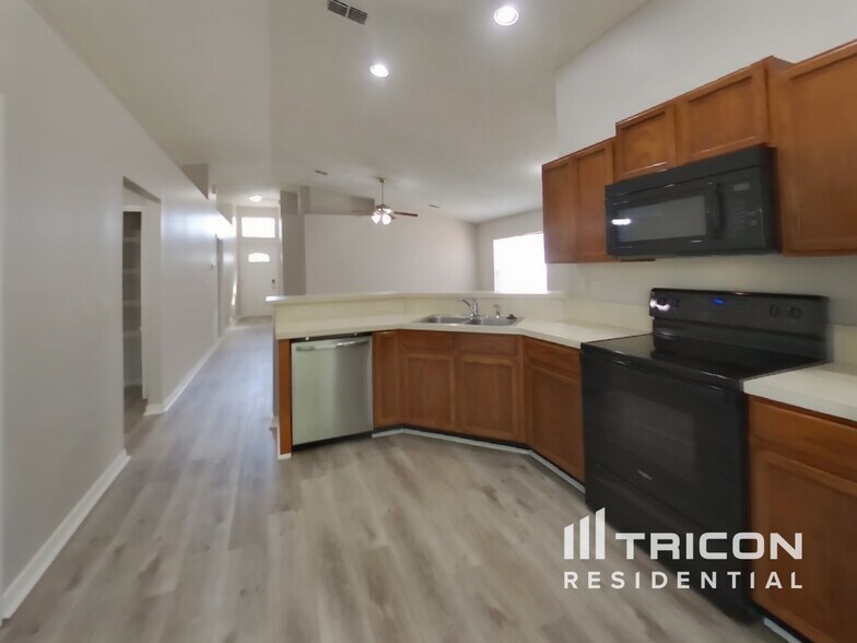 Building Photo - 1532 Irishwood Ct