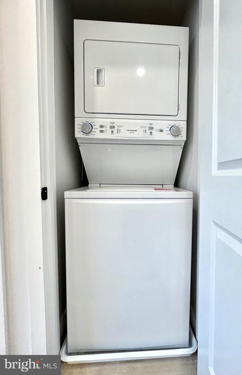 Building Photo - 1802 11th St NW