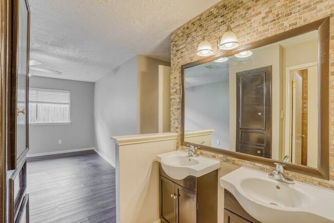 Building Photo - 20070 N Navaho Trail