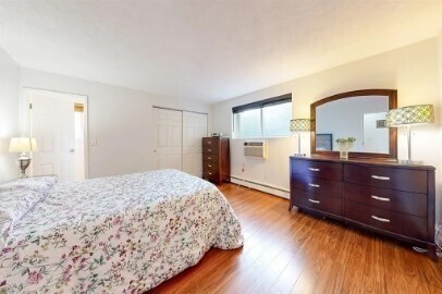 Building Photo - 383 Langley Rd