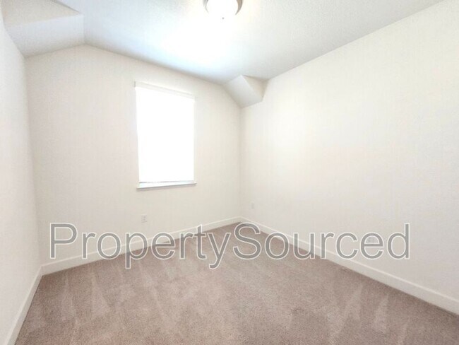 Building Photo - 17894 Amador Dr