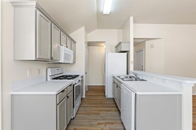 Building Photo - 1501 Catherine Ct