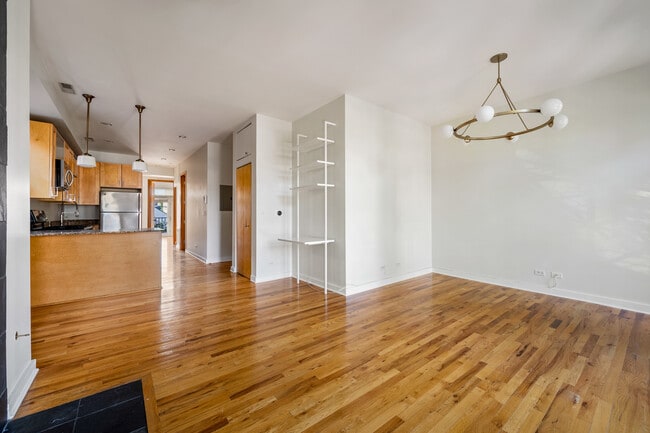 Building Photo - 1619 W Le Moyne St