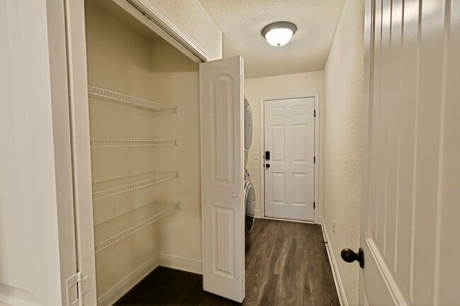 Building Photo - 6114 Redberry Dr