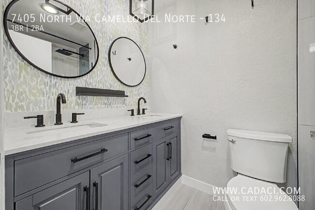 Building Photo - 7405 N Vía Camello Del Norte
