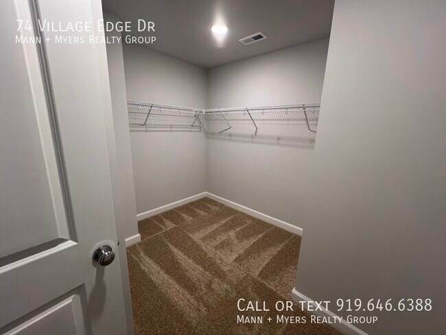 Building Photo - 74 Village Edge Dr