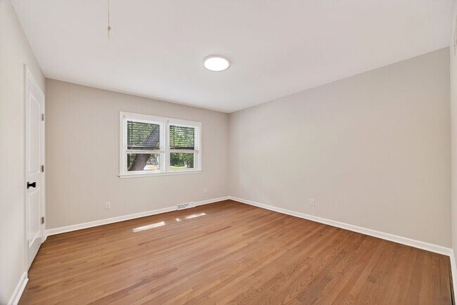 Building Photo - 251 Stribling Ave