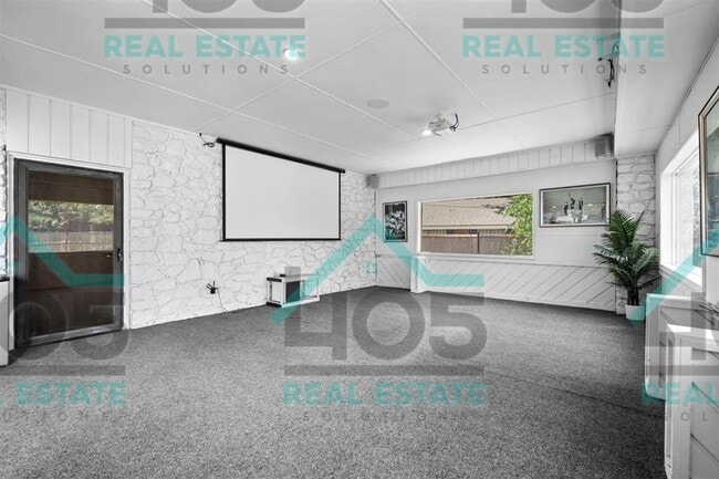 Building Photo - AMAZING FIND IN MWC