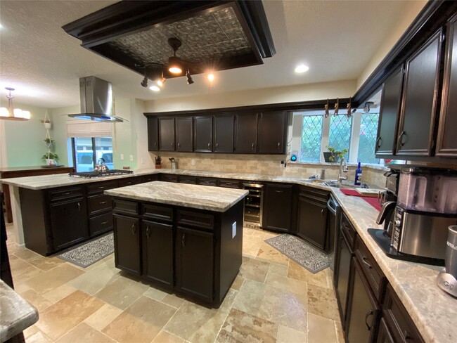 Building Photo - 28 Tangle Brush Dr