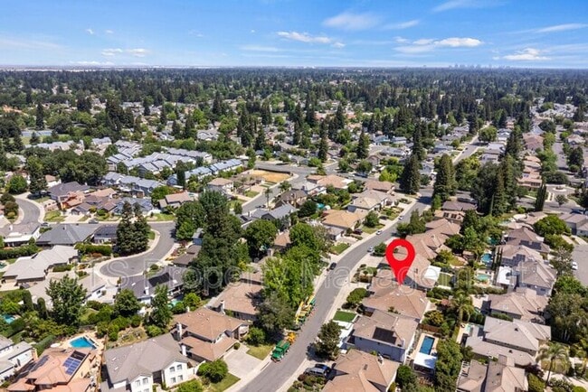 Building Photo - 7723 River Landing Dr