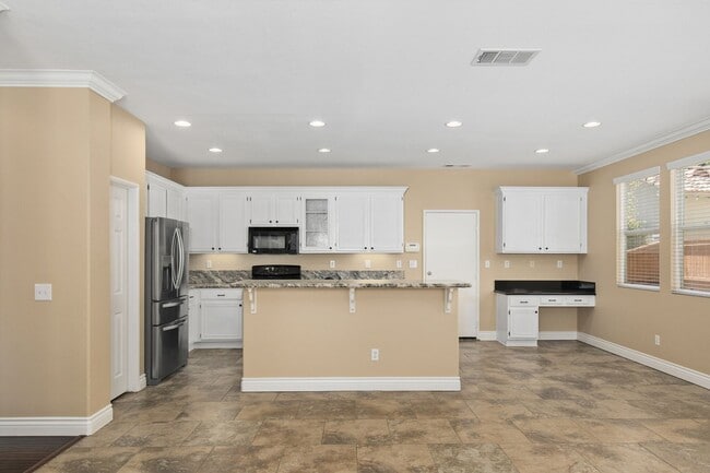 Building Photo - Paseo Del Sol, 5 br/3 ba House, 2-Story, 3 car gar, yard, corner lot, gardener, granite, hardwood...