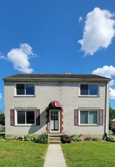 Primary Photo - 671 Smith Ave