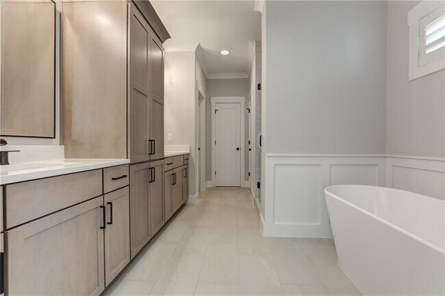 Building Photo - 1007 Fendley St