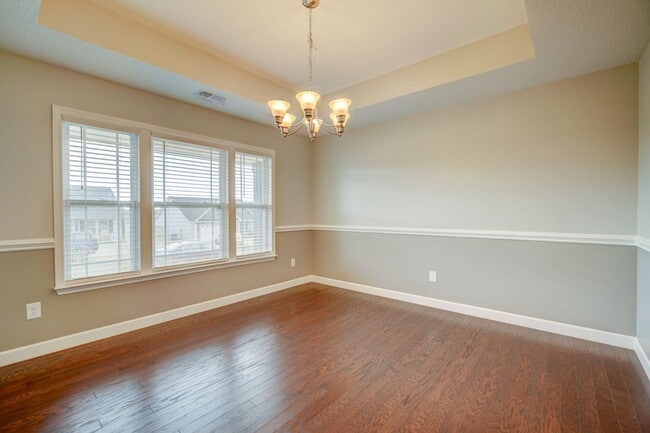 Building Photo - 732 Shelburne Ln