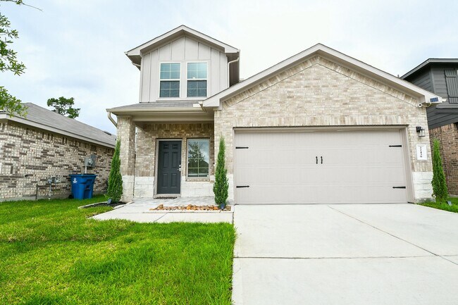 Building Photo - 22430 Forest Gorge Ln