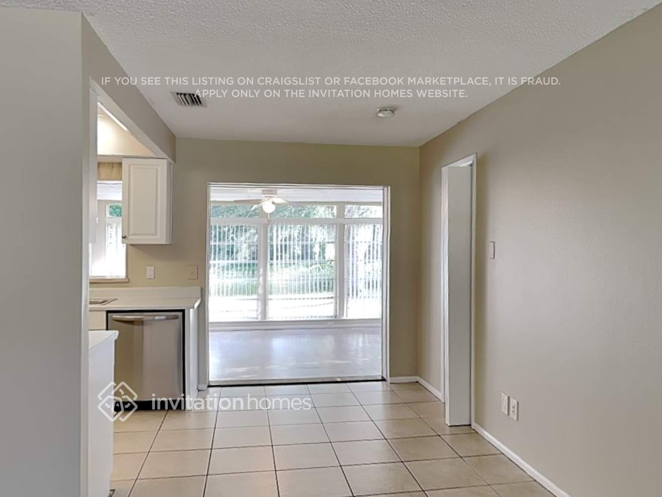 Building Photo - 2014 Cambridge Dr