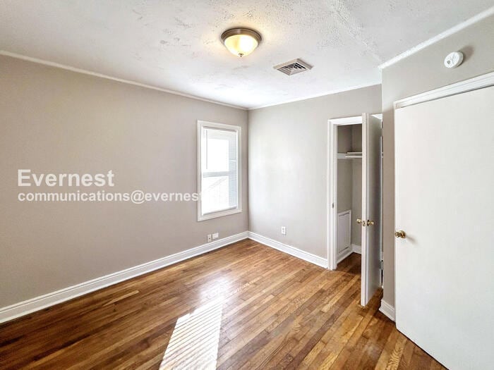 Building Photo - 2919 Creighton Rd