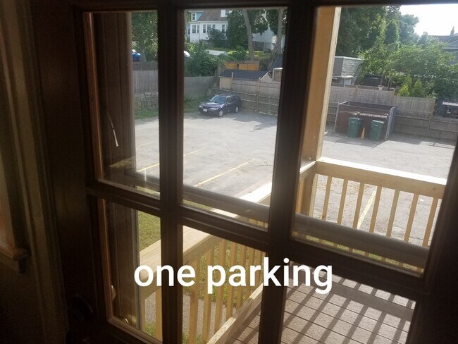 Building Photo - 915 Hancock St