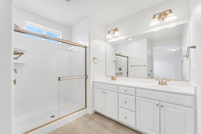 Building Photo - Panoramic views of the valley with a modern updated home!