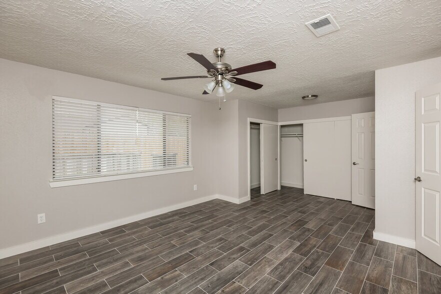 Building Photo - 4403 Pawnee St