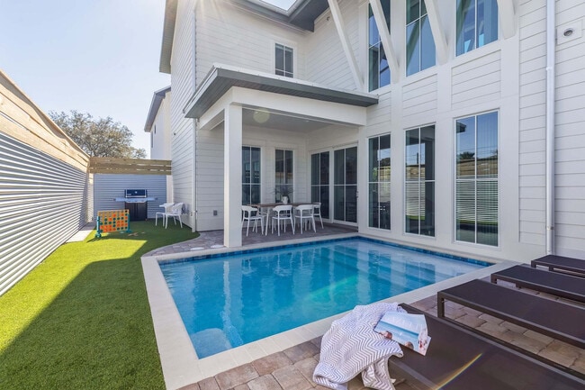 Building Photo - 226 George C Wallace Blvd